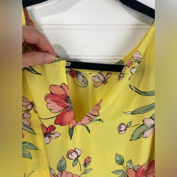 Lily White Yellow Floral Short Sleeve Keyhole Neck Sheer Blouse XL Women’s EUC - Picture 4 of 9